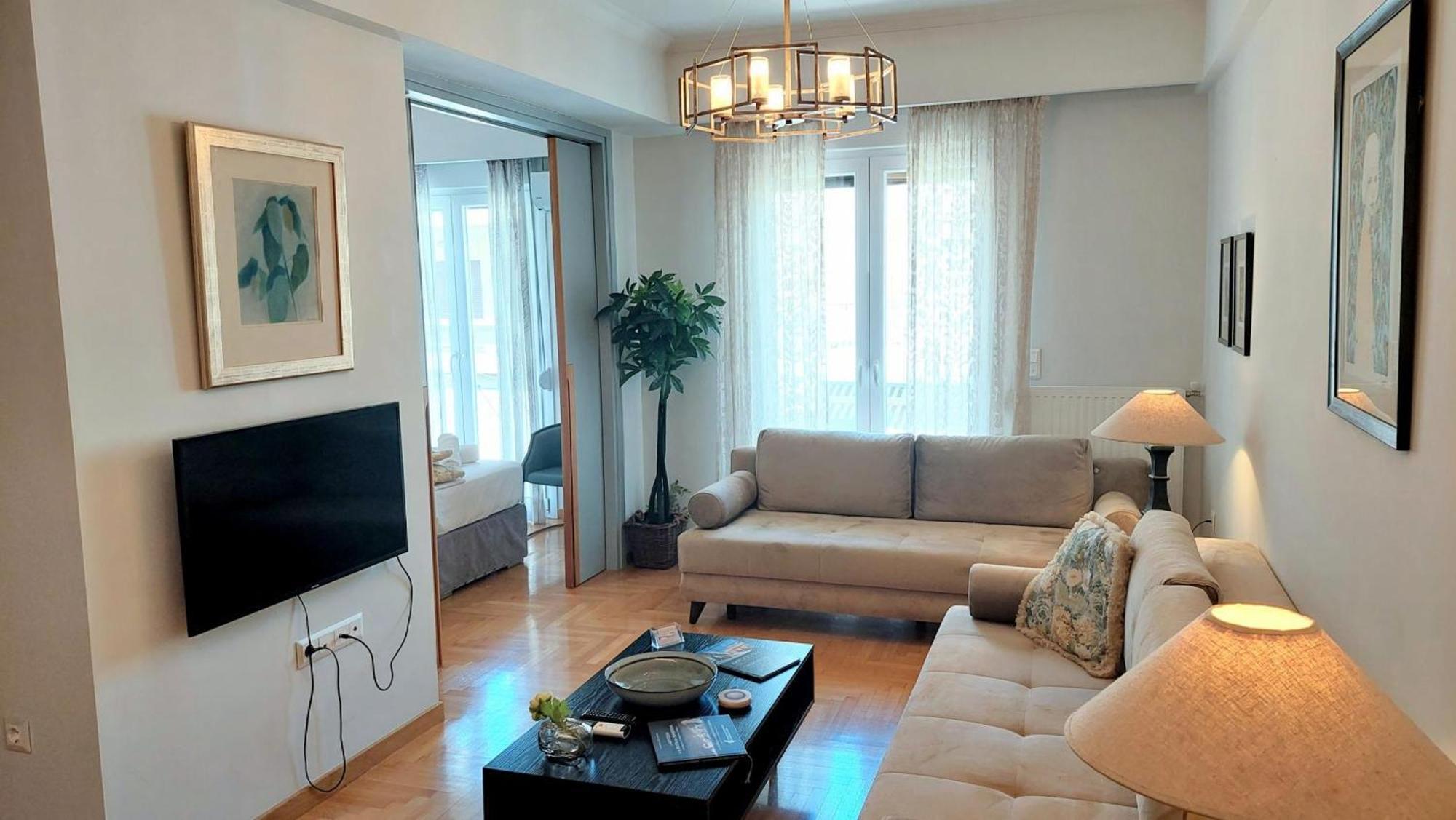 Elegant Apartment In Acropolis Athena Bagian luar foto