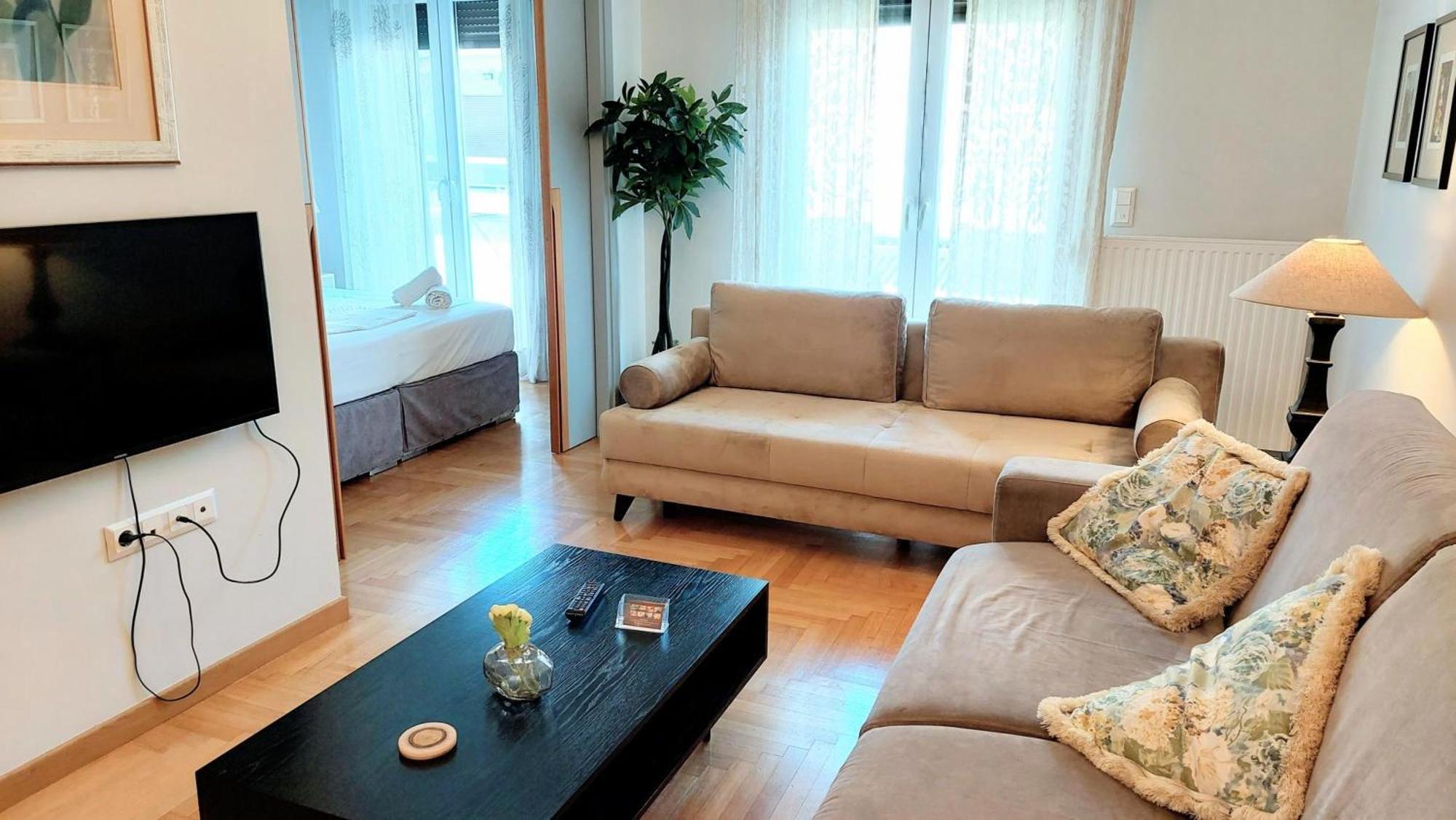 Elegant Apartment In Acropolis Athena Bagian luar foto