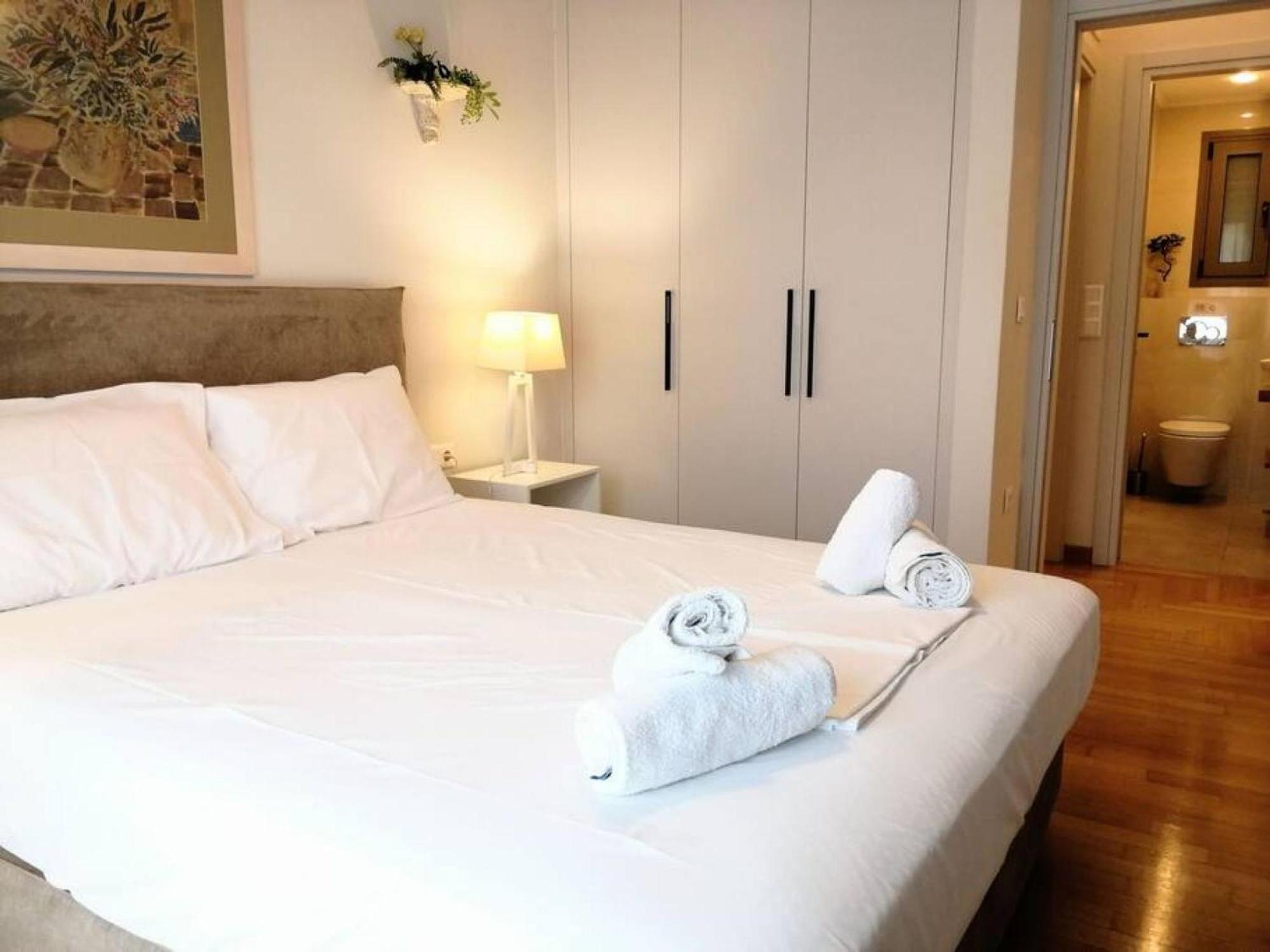 Elegant Apartment In Acropolis Athena Bagian luar foto