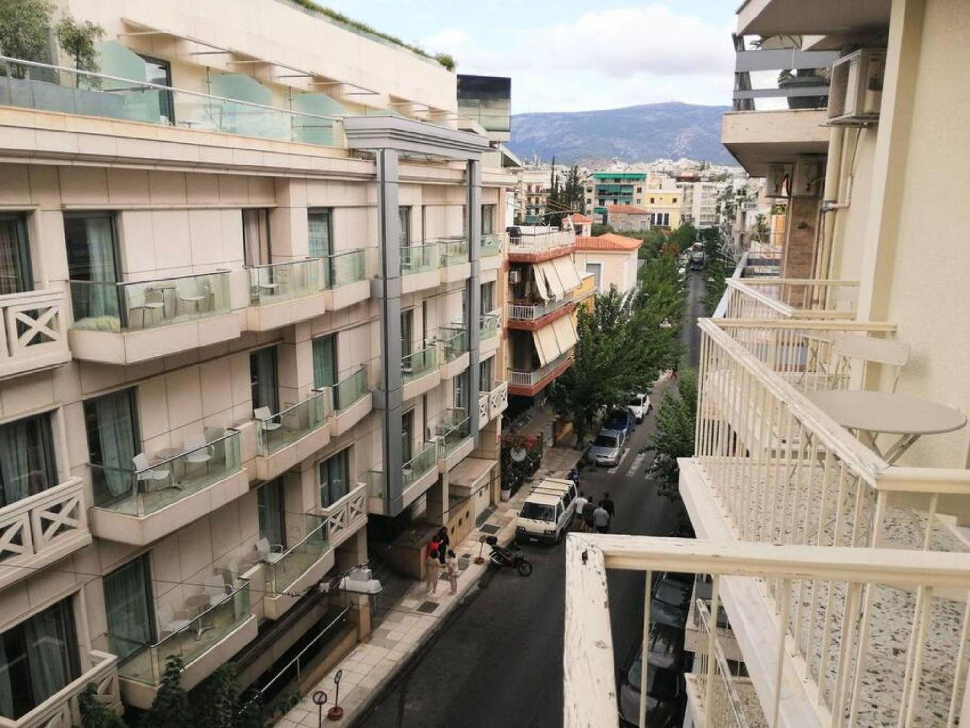 Elegant Apartment In Acropolis Athena Bagian luar foto